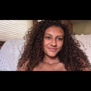 Meet your Posher, Jasmine